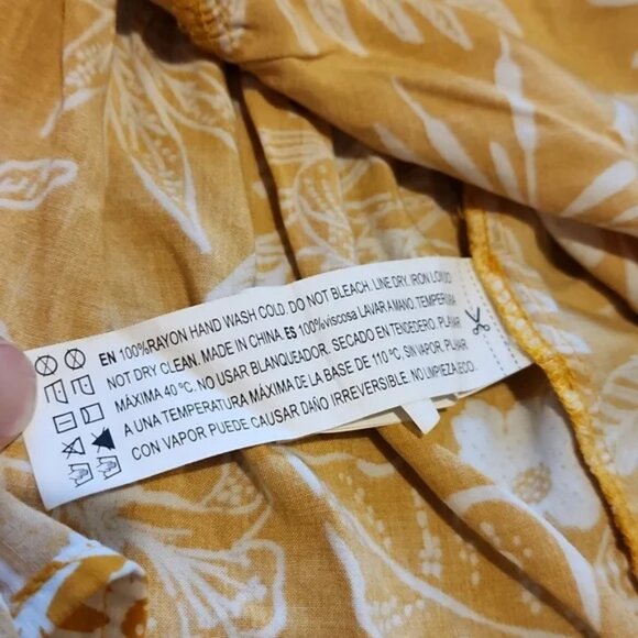 🍁 Forever 21+ ruffle Tank Top 🍁 - Picture 3 of 4